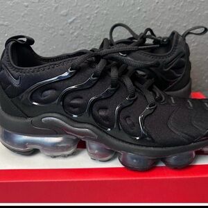 Nike Kids Black VaporMax Sneakers